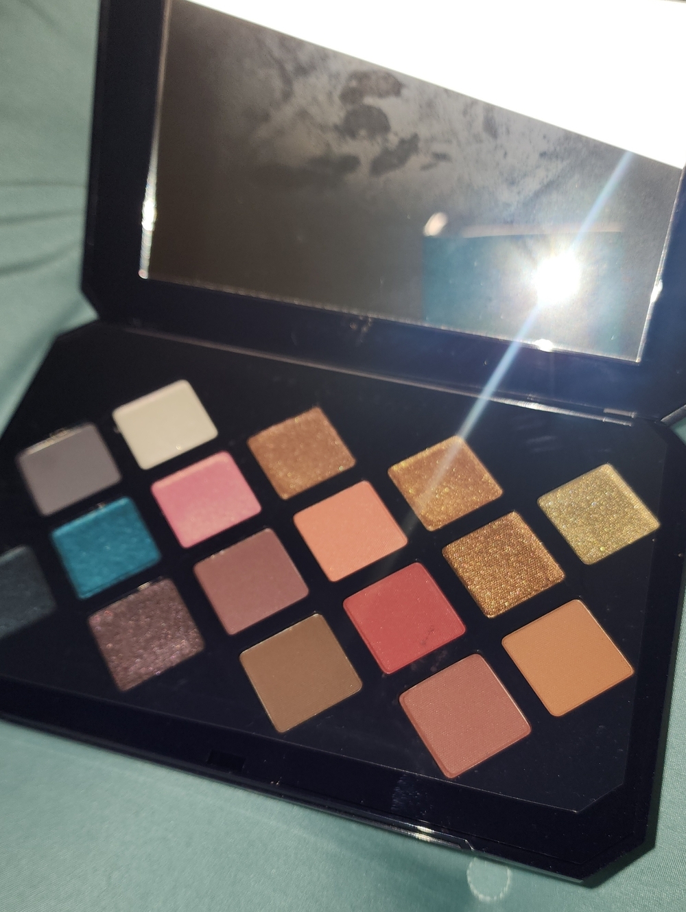 Fenty Beauty Multicolor Eyeshadow Palette — Pink, Gold, Teal, Brown Shades